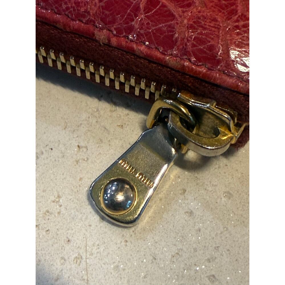 Miu Miu St. Cocco Lux Crocodile-Embossed Zip-Around - Picture 3 of 8